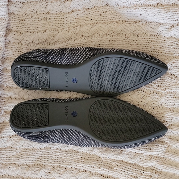 Rothys pointed flats size 7 machine washable super comfortable. - Picture 12 of 12